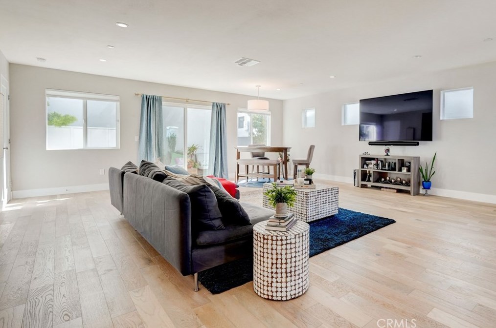 24236 Ocean Ave, Torrance CA  90505-6428 exterior
