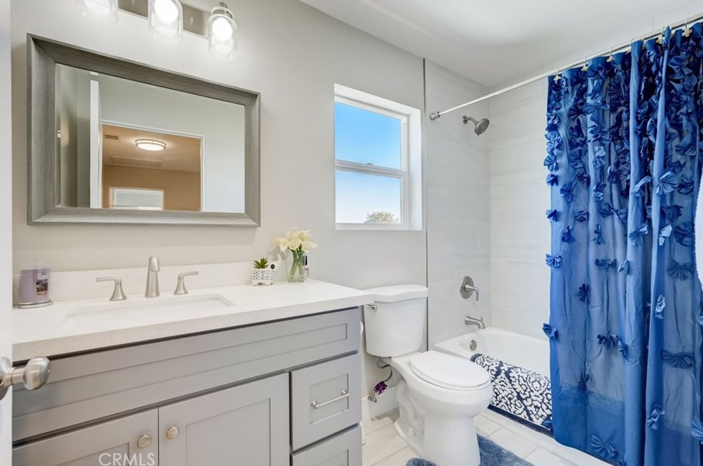 24236 Ocean Ave, Torrance CA  90505-6428 exterior