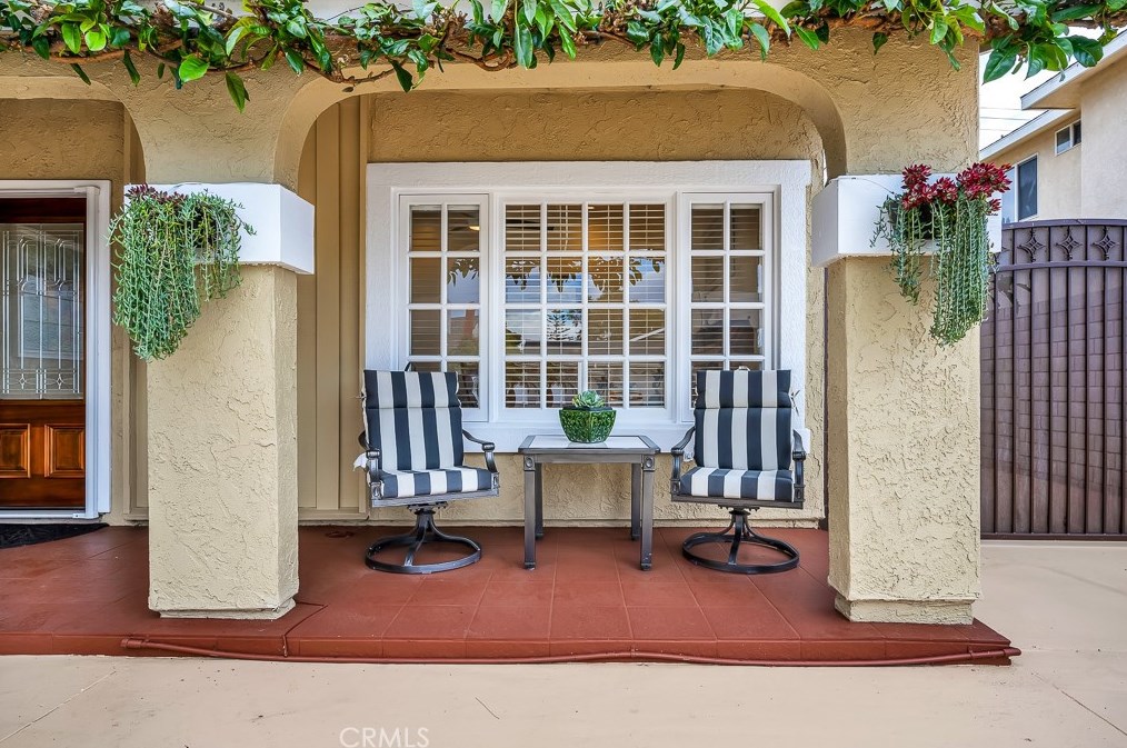 6542 Cory Dr, Huntington Beach, CA 92647-5609