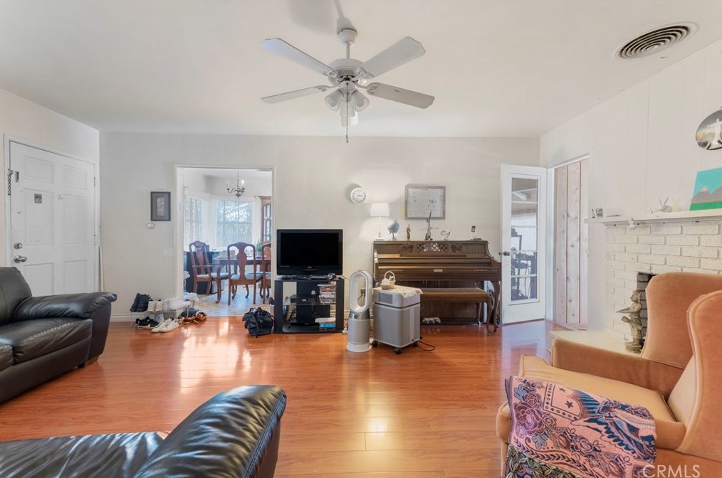 17438 Horace St, San Fernando, CA 91344-4719