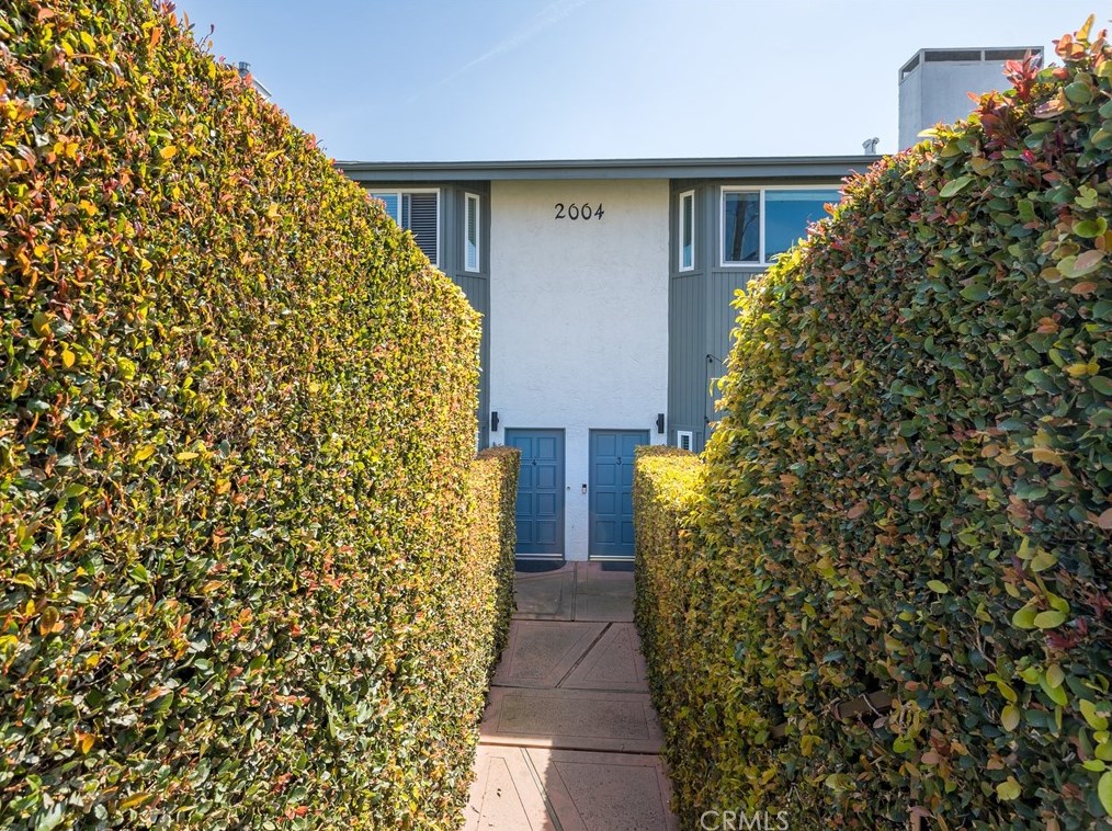 2004 Vanderbilt Ln, Redondo Beach, CA 90278-3057