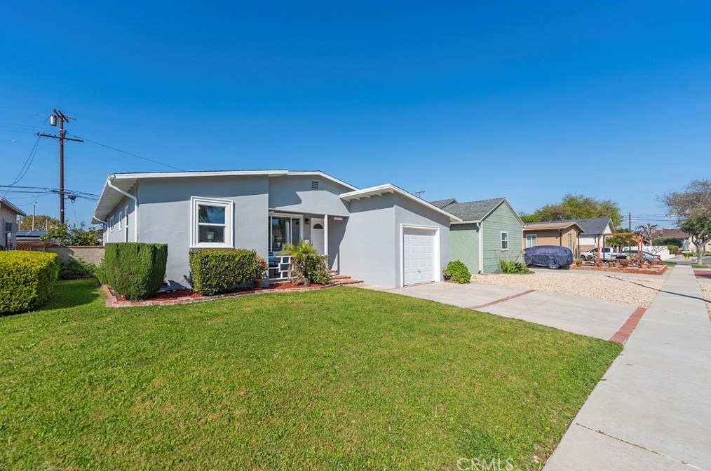 2627 175th St, Torrance, CA 90504-3504