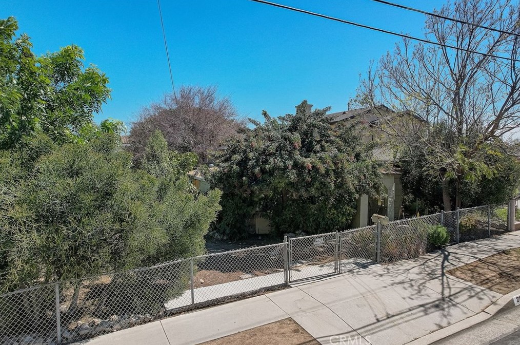 21036 Shearer Ave, Long Beach CA  90745-1234 exterior