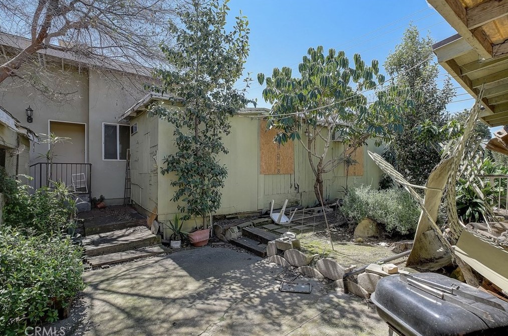 21036 Shearer Ave, Long Beach CA  90745-1234 exterior