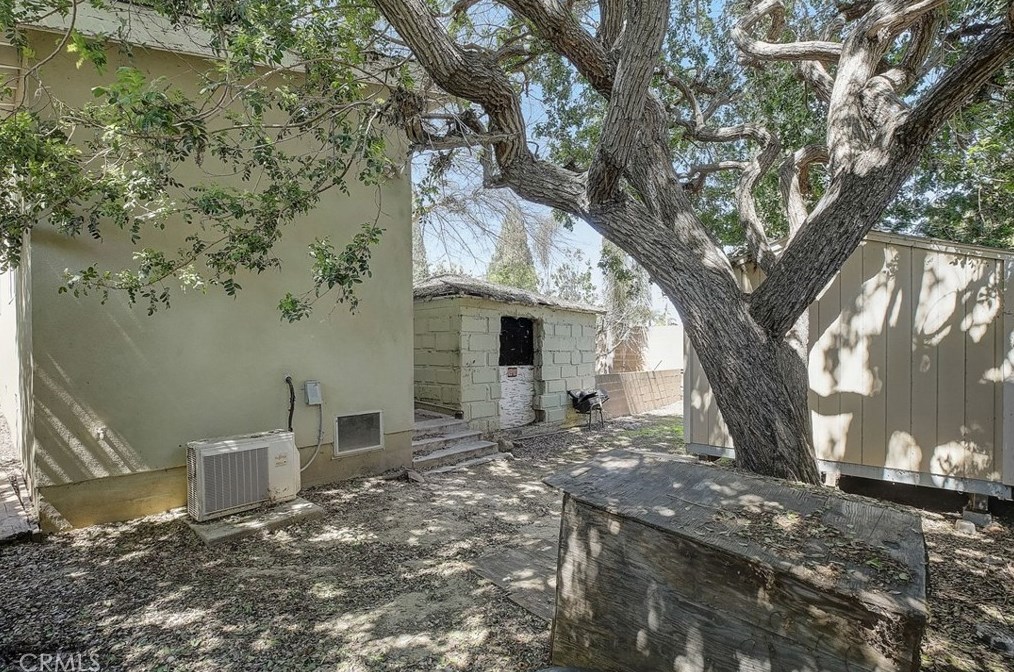 21036 Shearer Ave, Long Beach CA  90745-1234 exterior