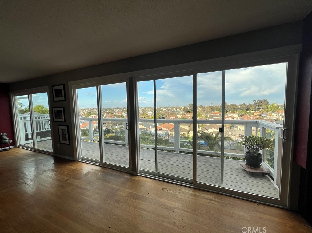 416 Prospect Ave, Redondo Beach, CA 90277-3024