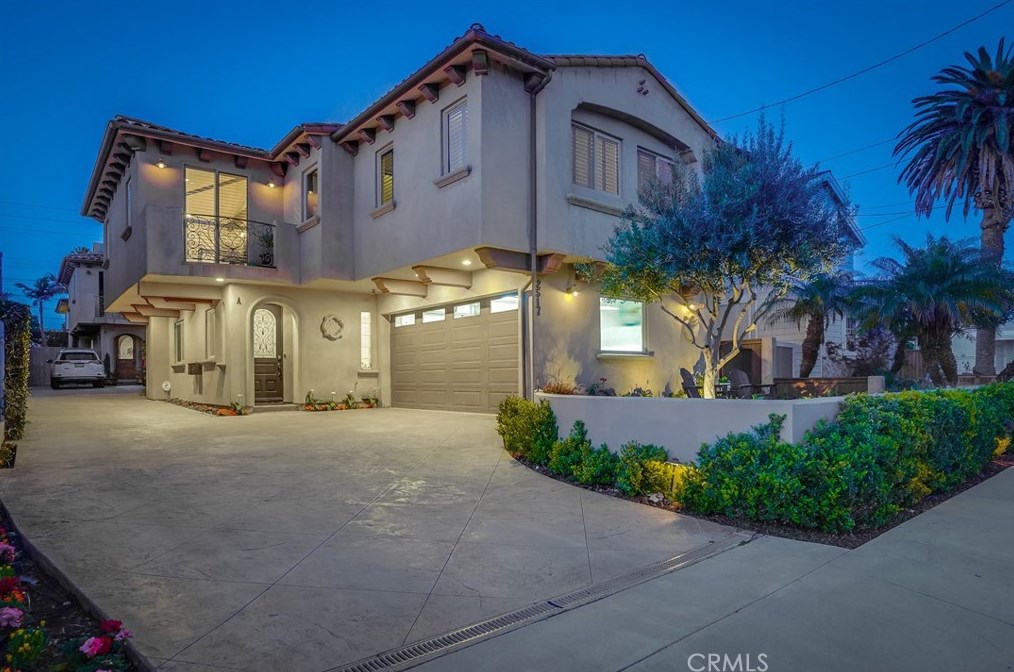 2517 Huntington Ln, Redondo Beach, CA 90278-4533
