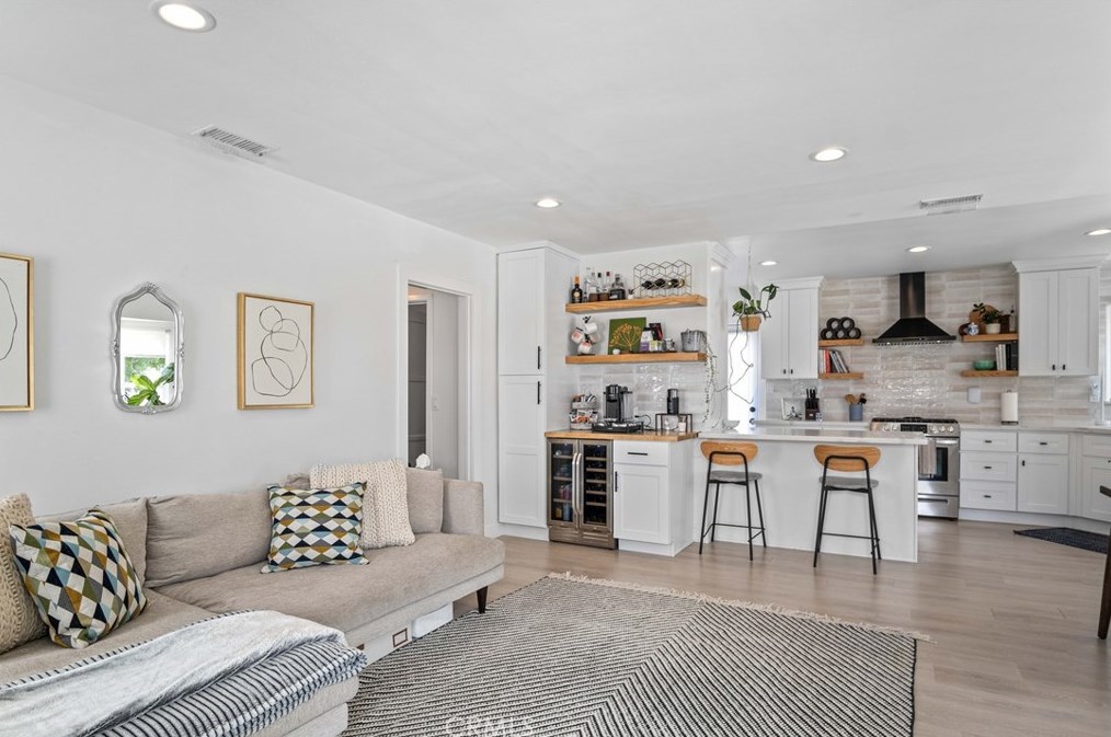 3755 59th Pl, Los Angeles CA  90043-2921 exterior