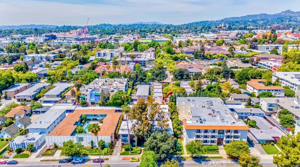 465 Los Robles Ave, Pasadena CA  91101-3274 exterior