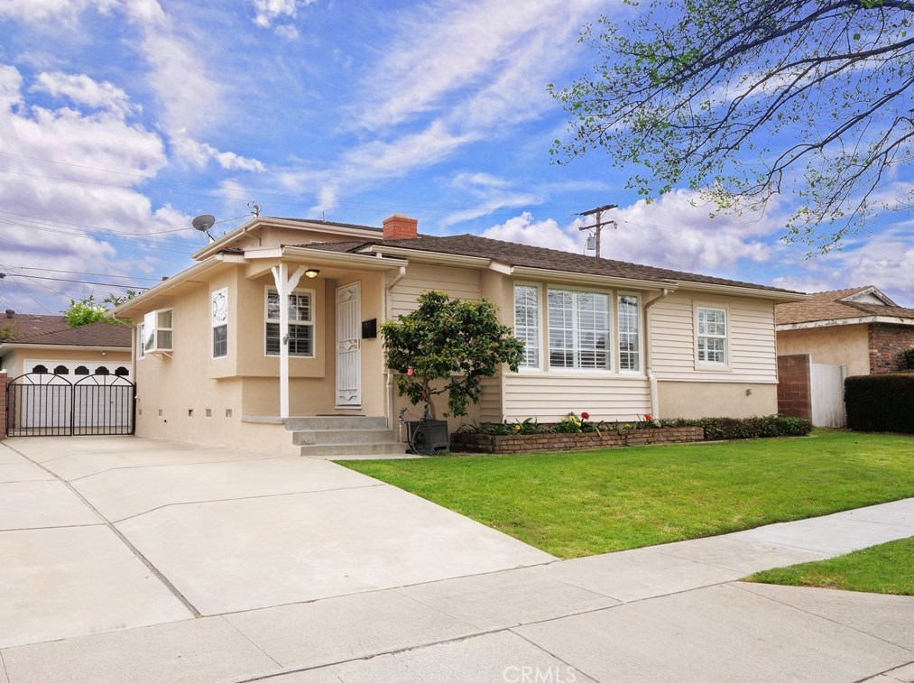 2022 180th Pl, Torrance, CA 90504-4318
