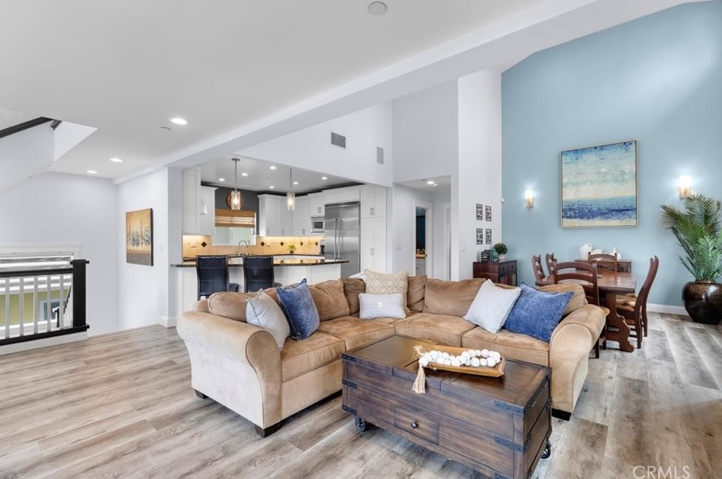 236 Juanita Ave, Redondo Beach, CA 90277-3209