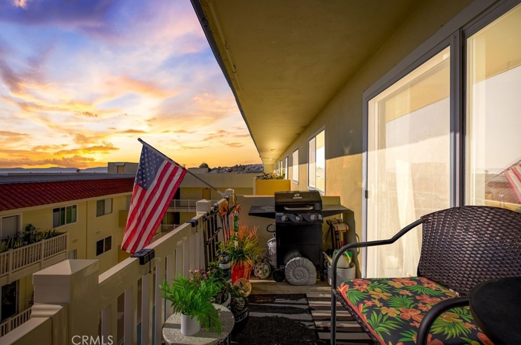 1707 Pacific Coast Hwy #412, Hermosa Beach, CA 90254