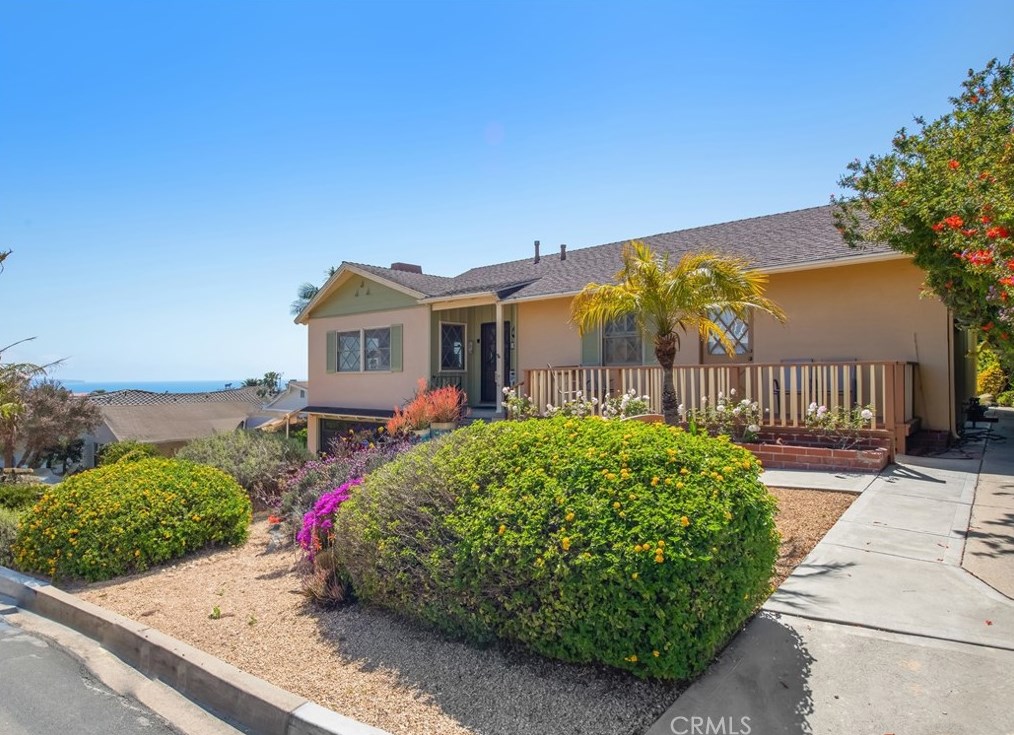 2833 El Oeste Dr, Hermosa Beach, CA 90254