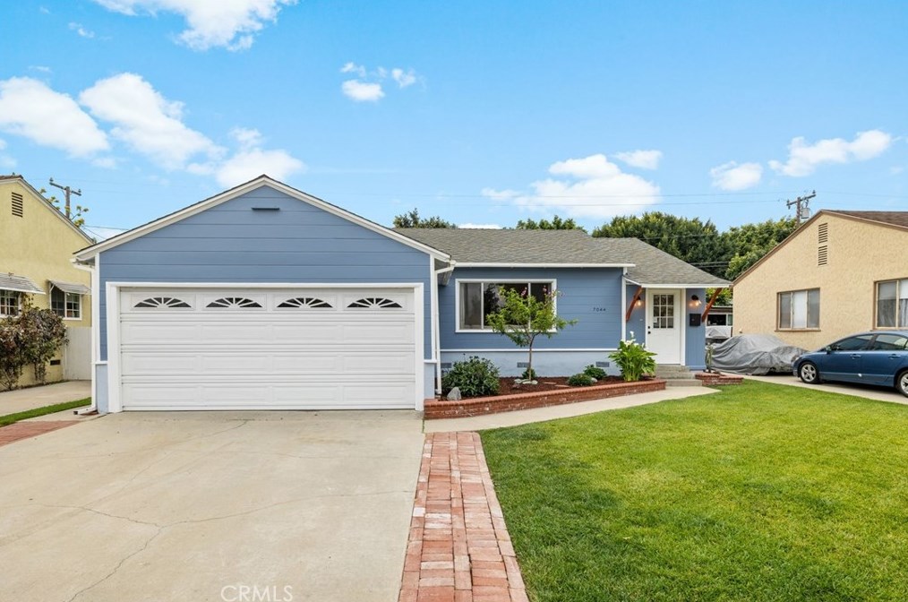 7044 E Parkcrest St, Long Beach, CA 90808