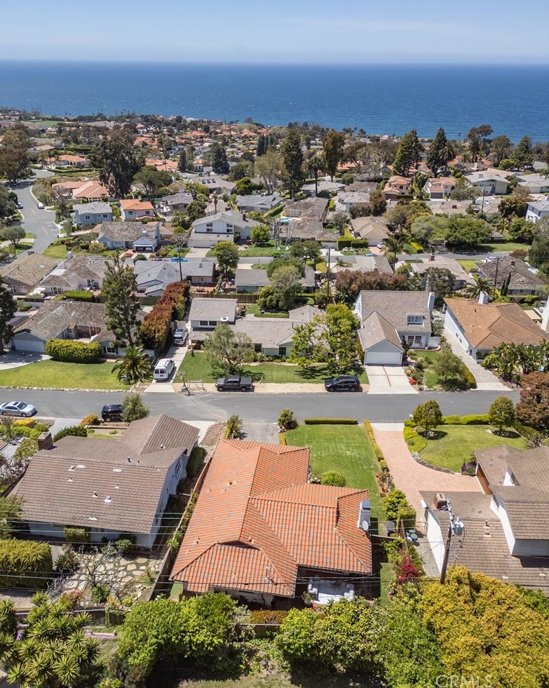 1644 Espinosa Cir, Palos Verdes Estates CA  90274-1920 exterior