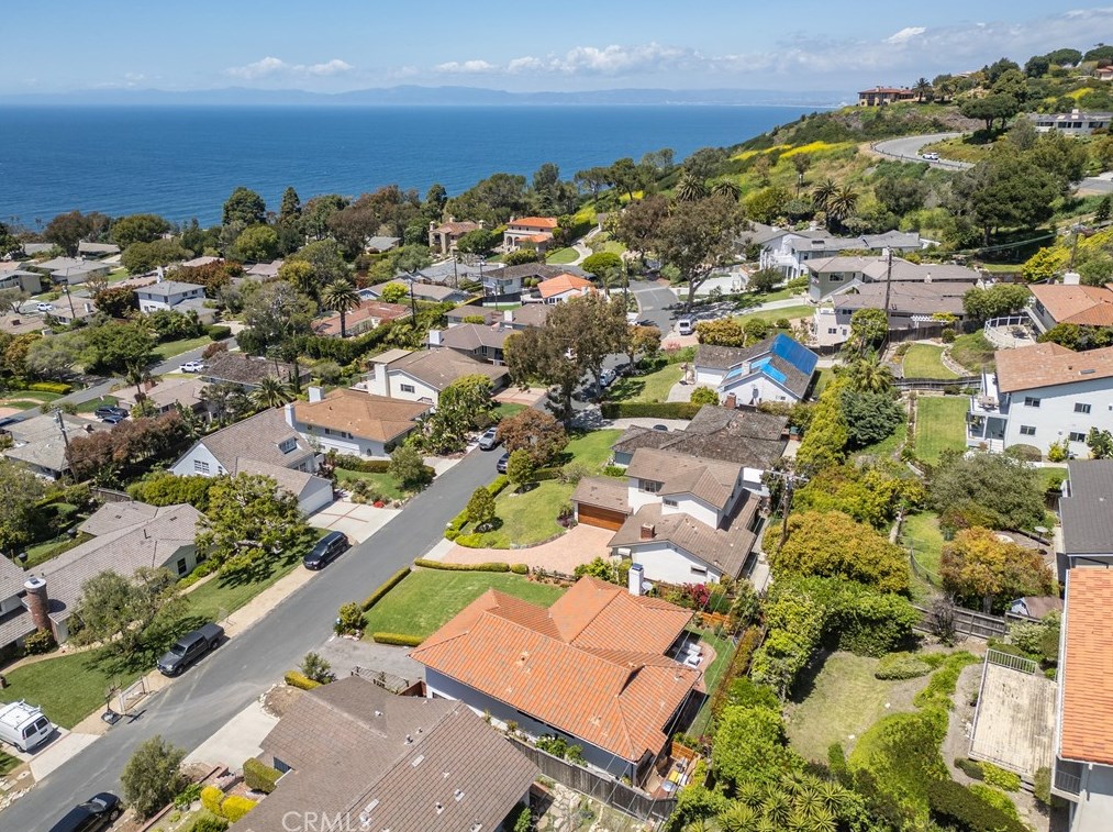 1644 Espinosa Cir, Palos Verdes Estates CA  90274-1920 exterior