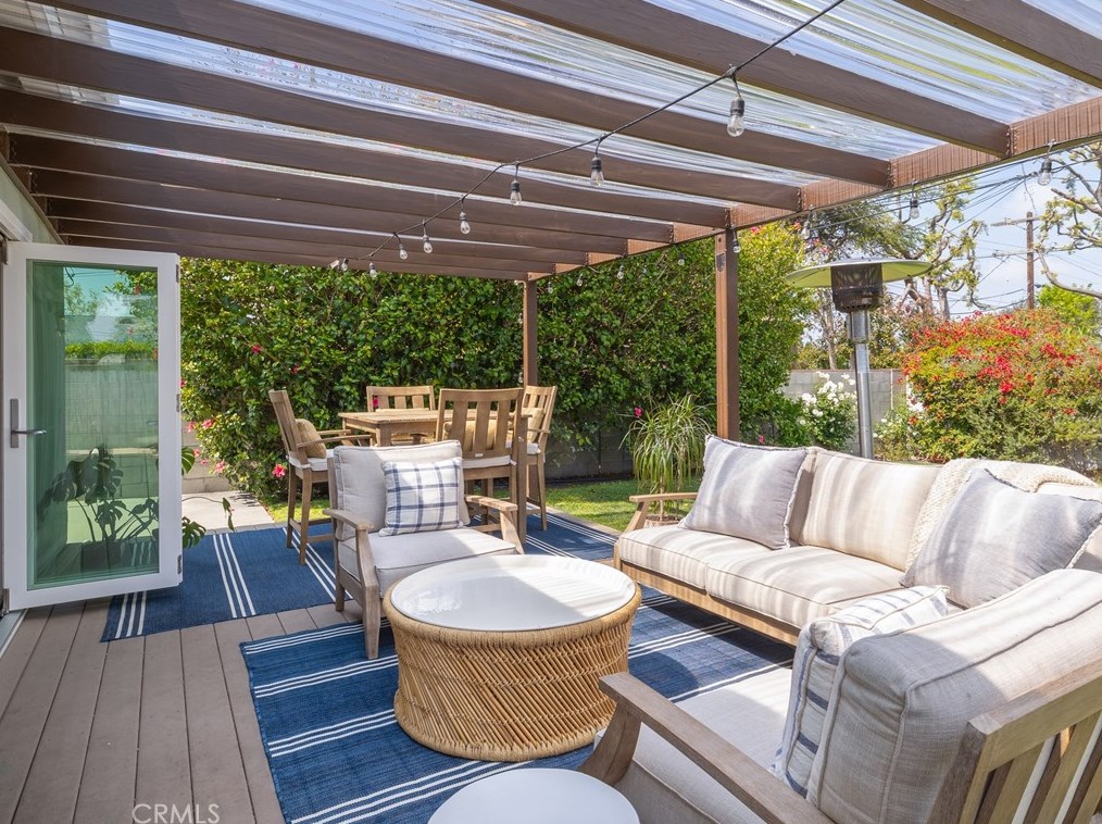 7822 Boeing Ave, Los Angeles CA  90045-3120 exterior