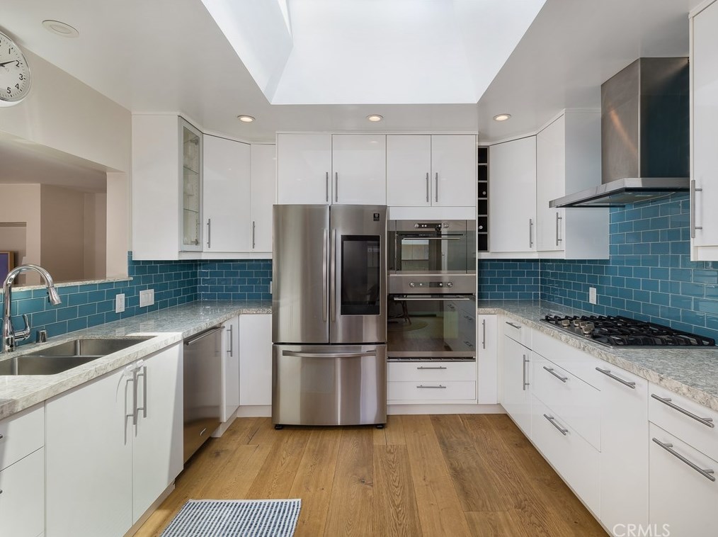 7822 Boeing Ave, Los Angeles CA  90045-3120 exterior