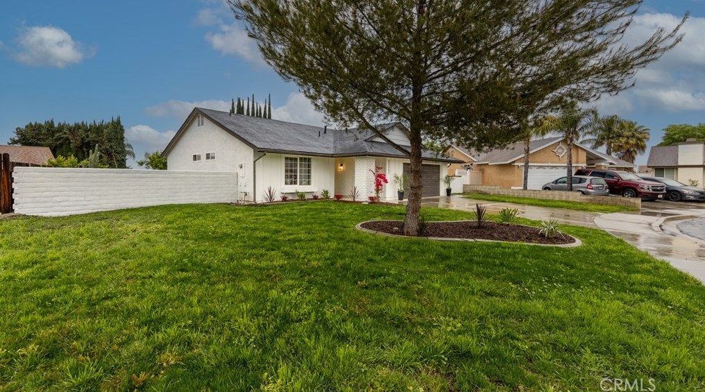 25557 Orangewood Ln, Hemet, CA 92544-5364