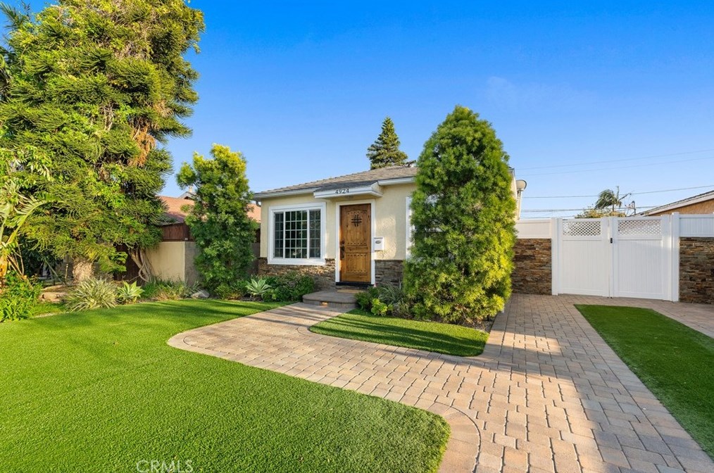 4924 W 131st St, Hawthorne, CA 90250