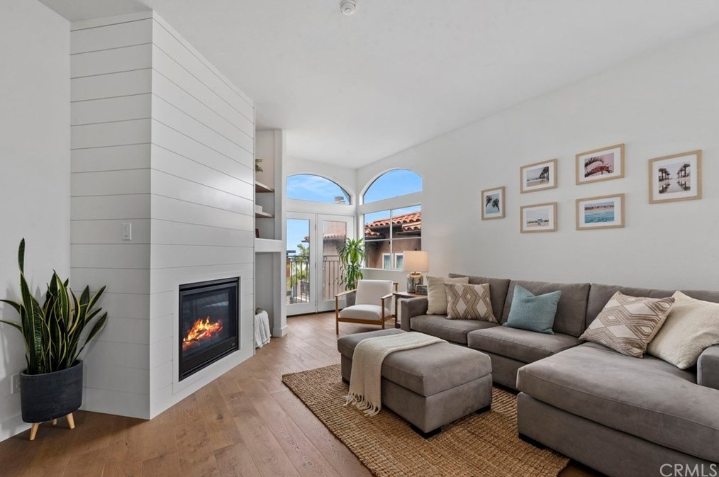 1078 Monterey Blvd, Hermosa Beach CA  90254-3745 exterior