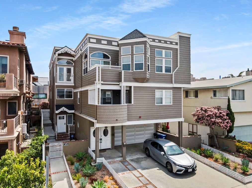 1078 Monterey Blvd, Hermosa Beach CA  90254-3745 exterior