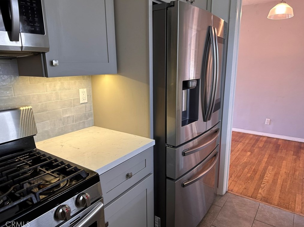2622 218th Pl, Long Beach, CA 90810-1705