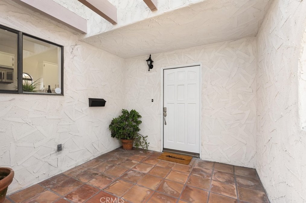 1511 Mackay Ln, Redondo Beach, CA 90278-4416