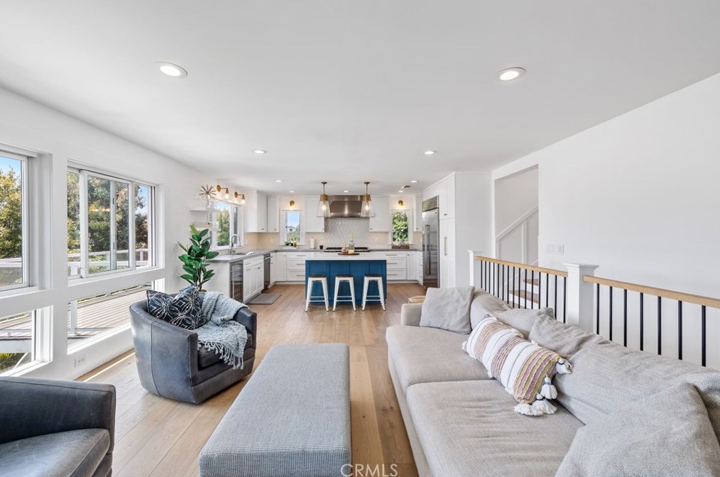 422 Maple Ave, El Segundo CA  90245-2422 exterior