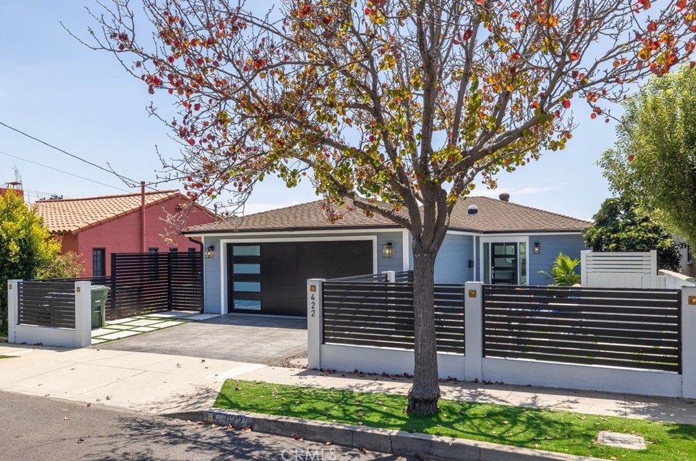 422 Maple Ave, El Segundo CA  90245-2422 exterior