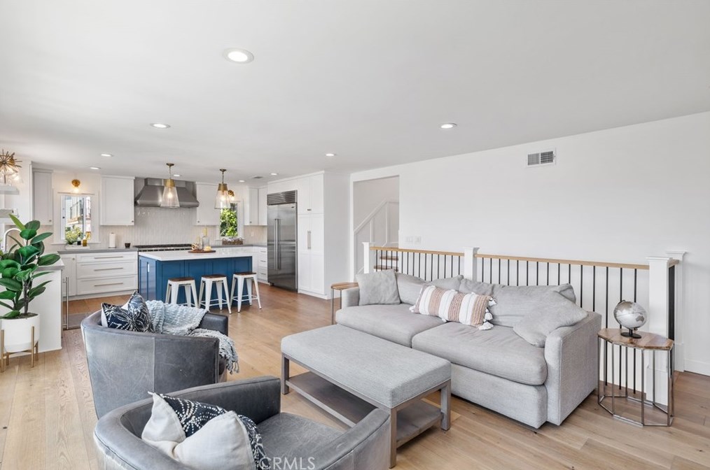 422 Maple Ave, El Segundo CA  90245-2422 exterior