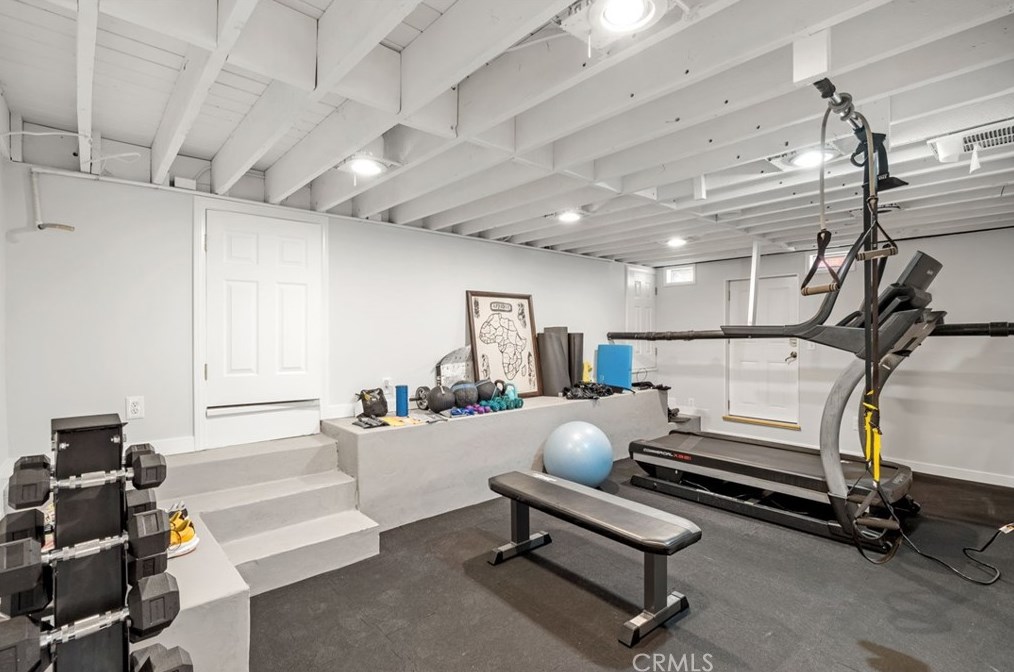 422 Maple Ave, El Segundo CA  90245-2422 exterior