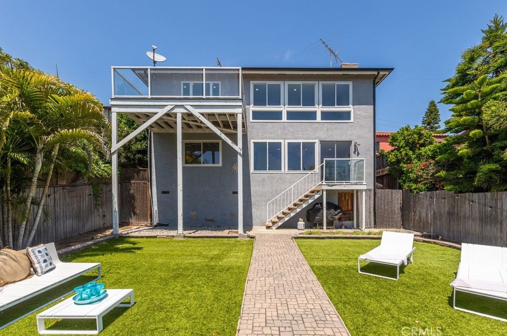 422 Maple Ave, El Segundo CA  90245-2422 exterior