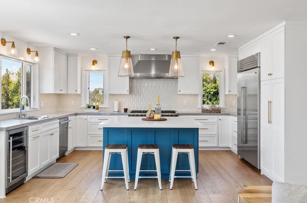 422 Maple Ave, El Segundo CA  90245-2422 exterior