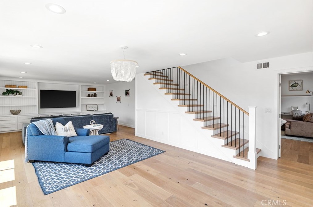 422 Maple Ave, El Segundo CA  90245-2422 exterior