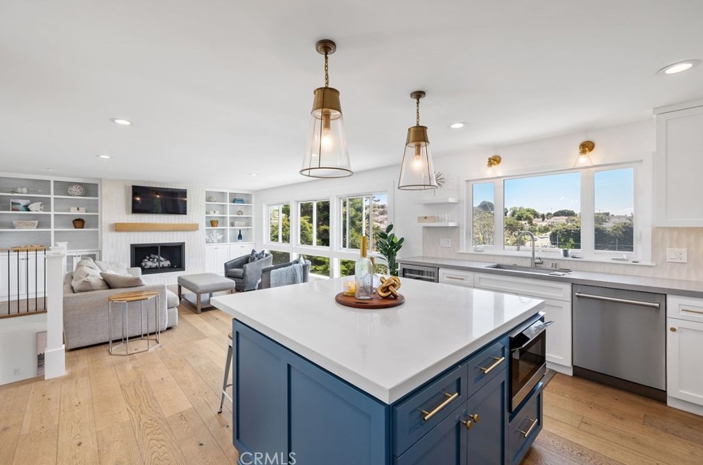 422 Maple Ave, El Segundo CA  90245-2422 exterior