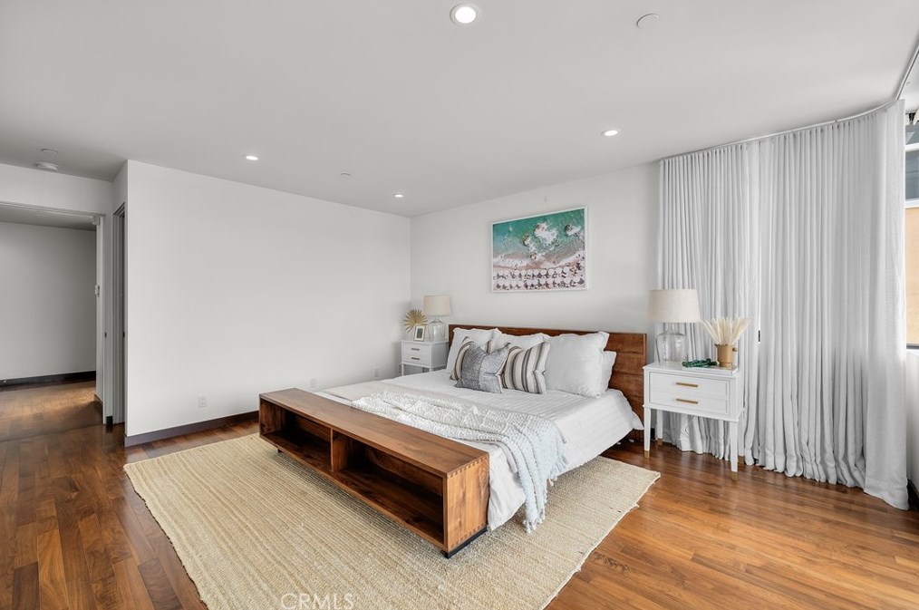 1308 Manhattan Ave, Manhattan Beach CA  90266-4746 exterior