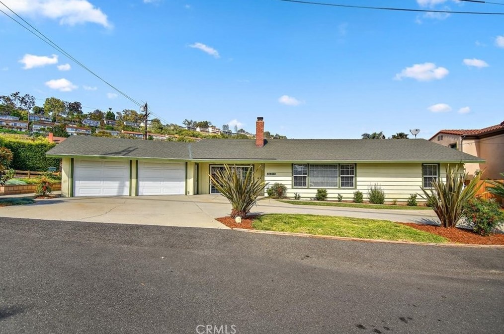 24255 Ocean Ave, Torrance, CA 90505