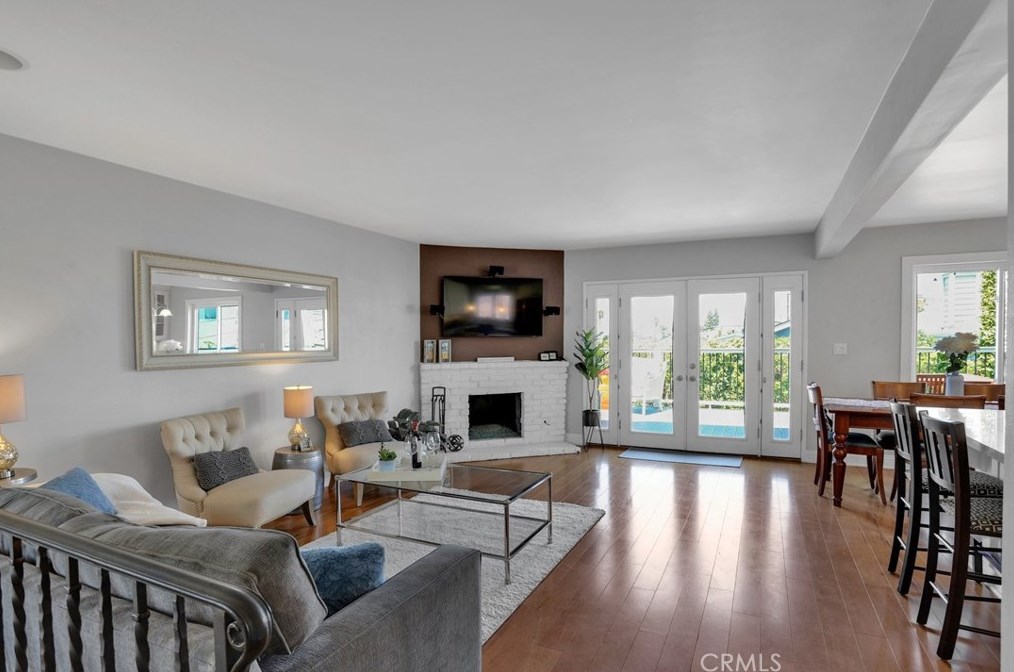 1123 1st St, Hermosa Beach, CA 90254
