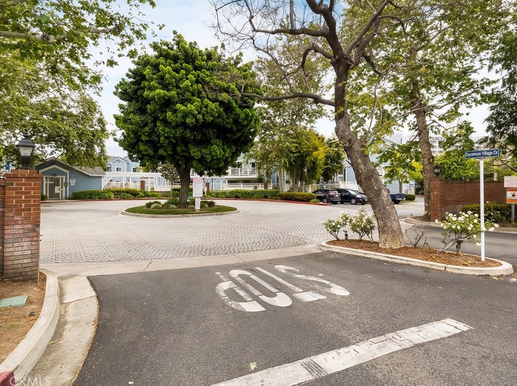 13060 Sycamore Village Dr, Norwalk CA  90650-8336 exterior