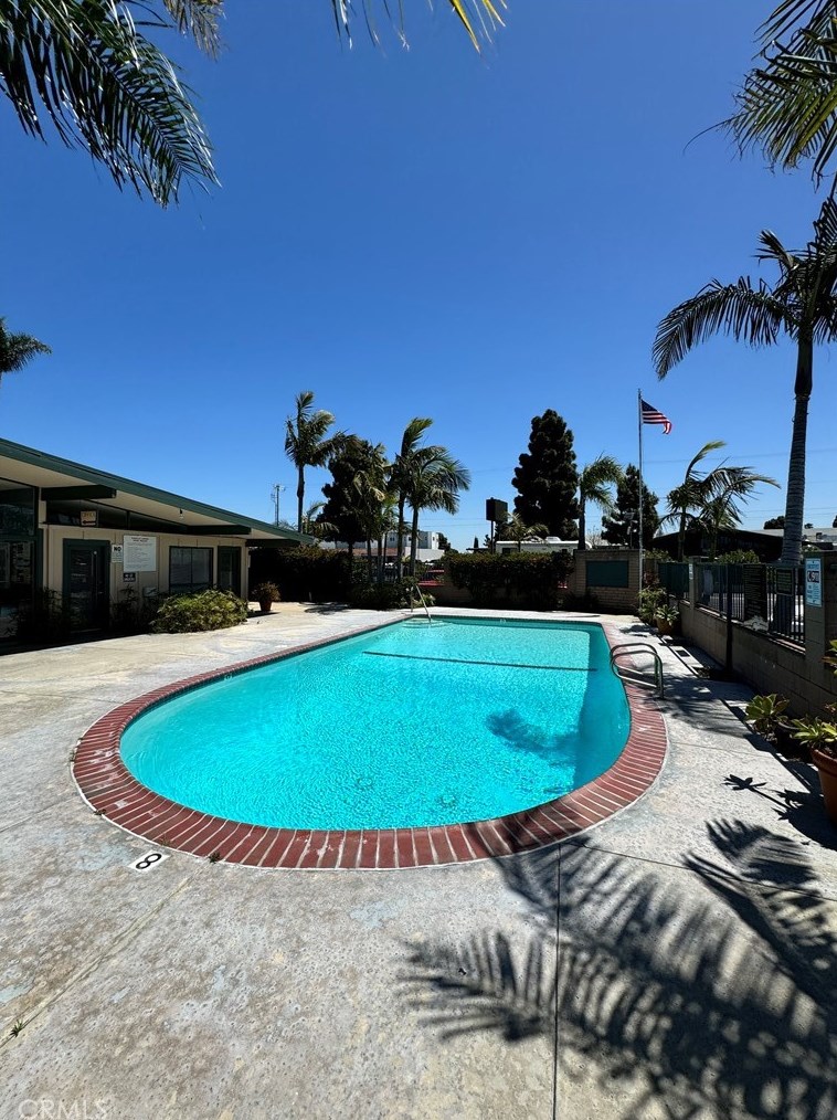 23701 Western Ave, Torrance CA  90501-5600 exterior