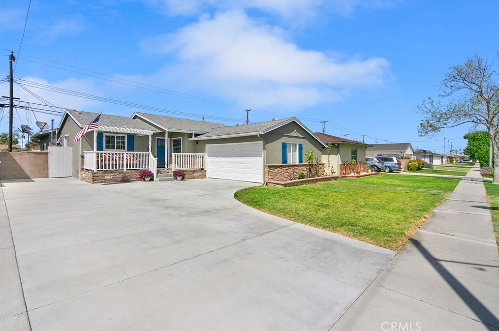 3901 W 185th St, Torrance, CA 90504