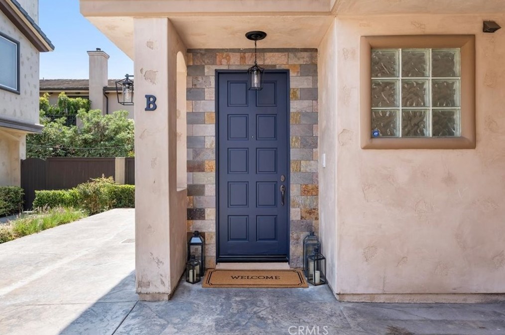 2002 Plant Ave, Redondo Beach, CA 90278-1913