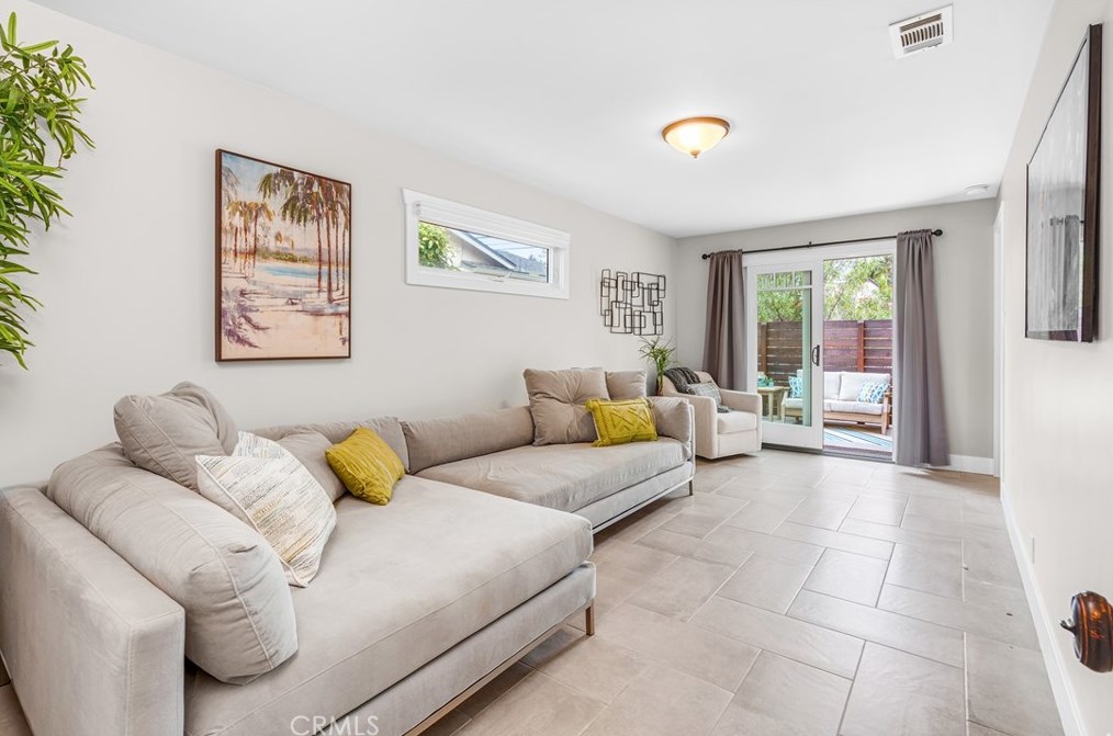 2427 239 St, Torrance CA  90501-5925 exterior