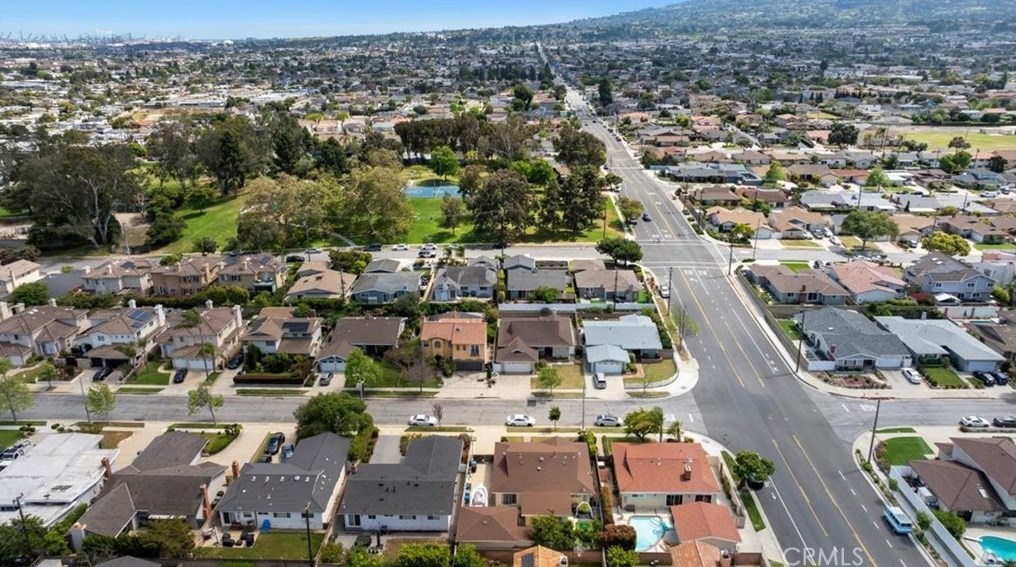 1968 235 Pl, Torrance CA  90501-6043 exterior