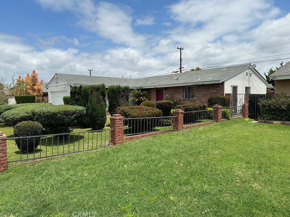 10392 Lorraine Ln, Cypress, CA 90630-4535