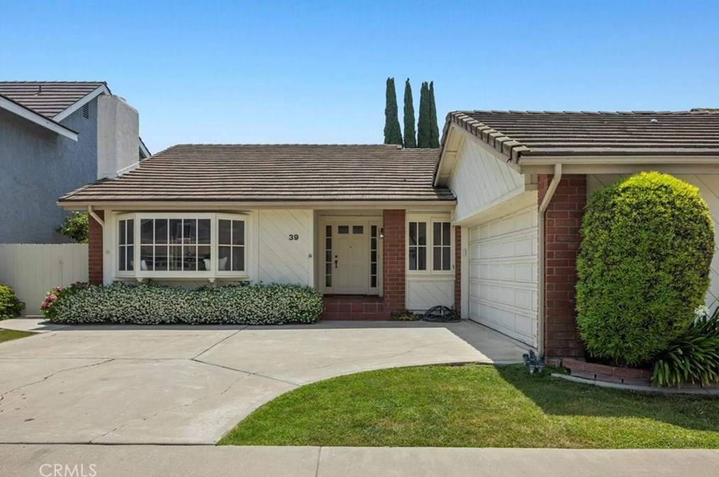 39 Golden Star, Irvine, CA 92604-3034