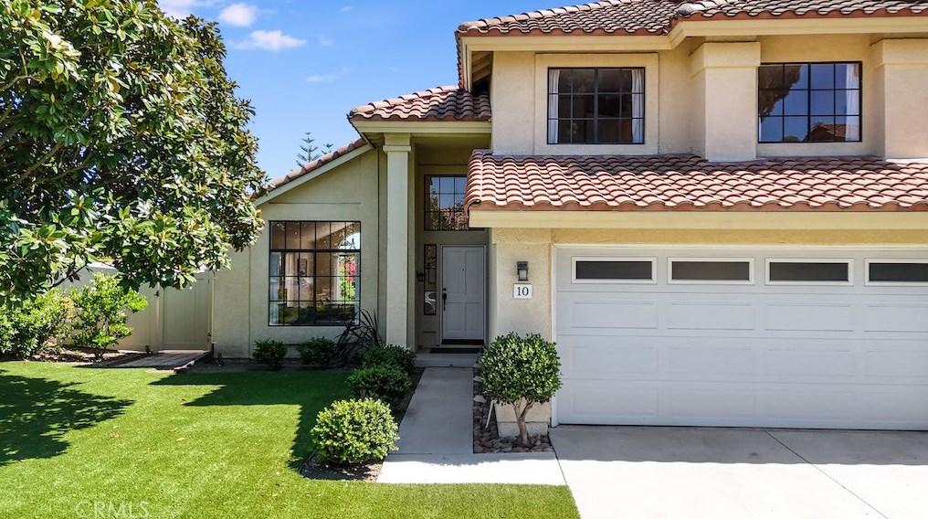 10 San Pedro, Trabuco Canyon, CA 92688-2541