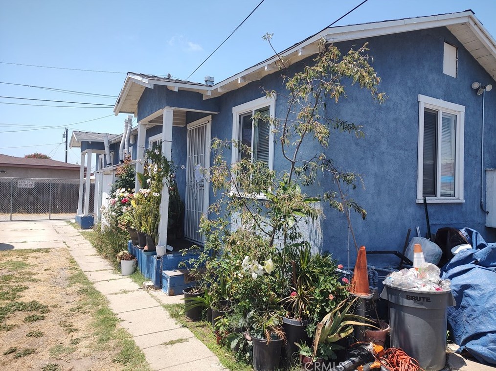 11921 Menlo Ave, Hawthorne, CA 90250