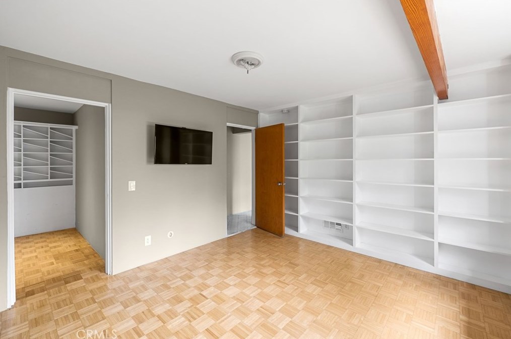 3223 Larissa Dr, Los Angeles CA  90026-6221 exterior